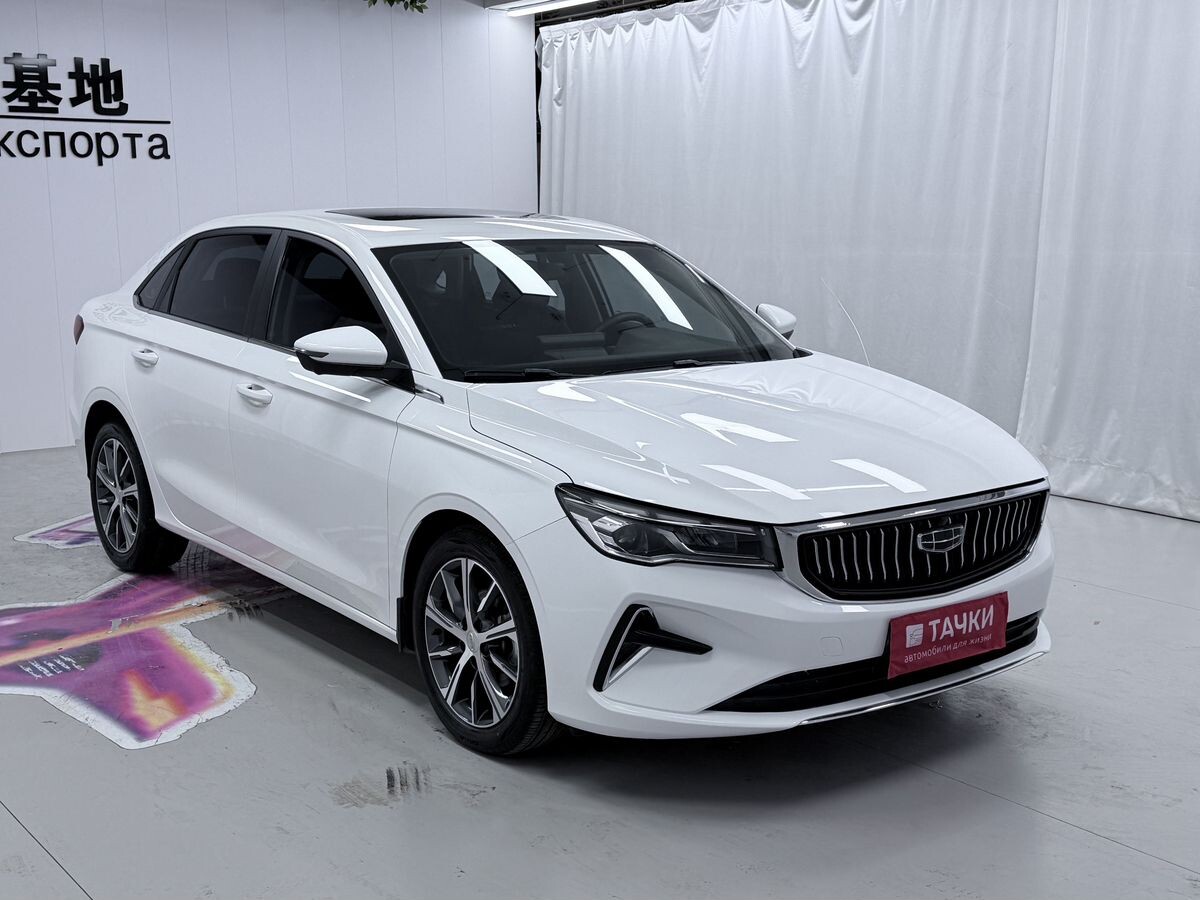 Geely Emgrand 2023 - фото автомобиля