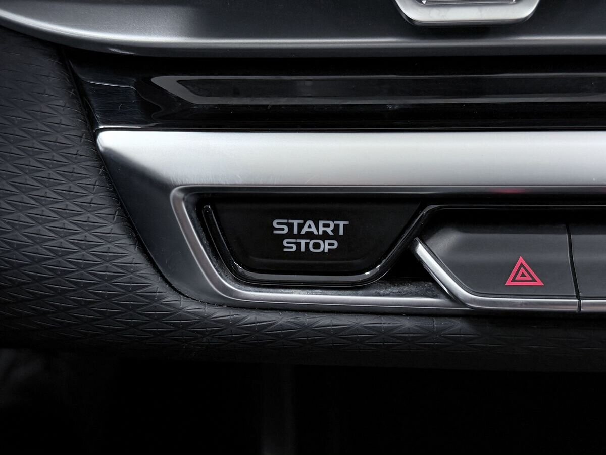 Geely Emgrand 2023 - фото автомобиля