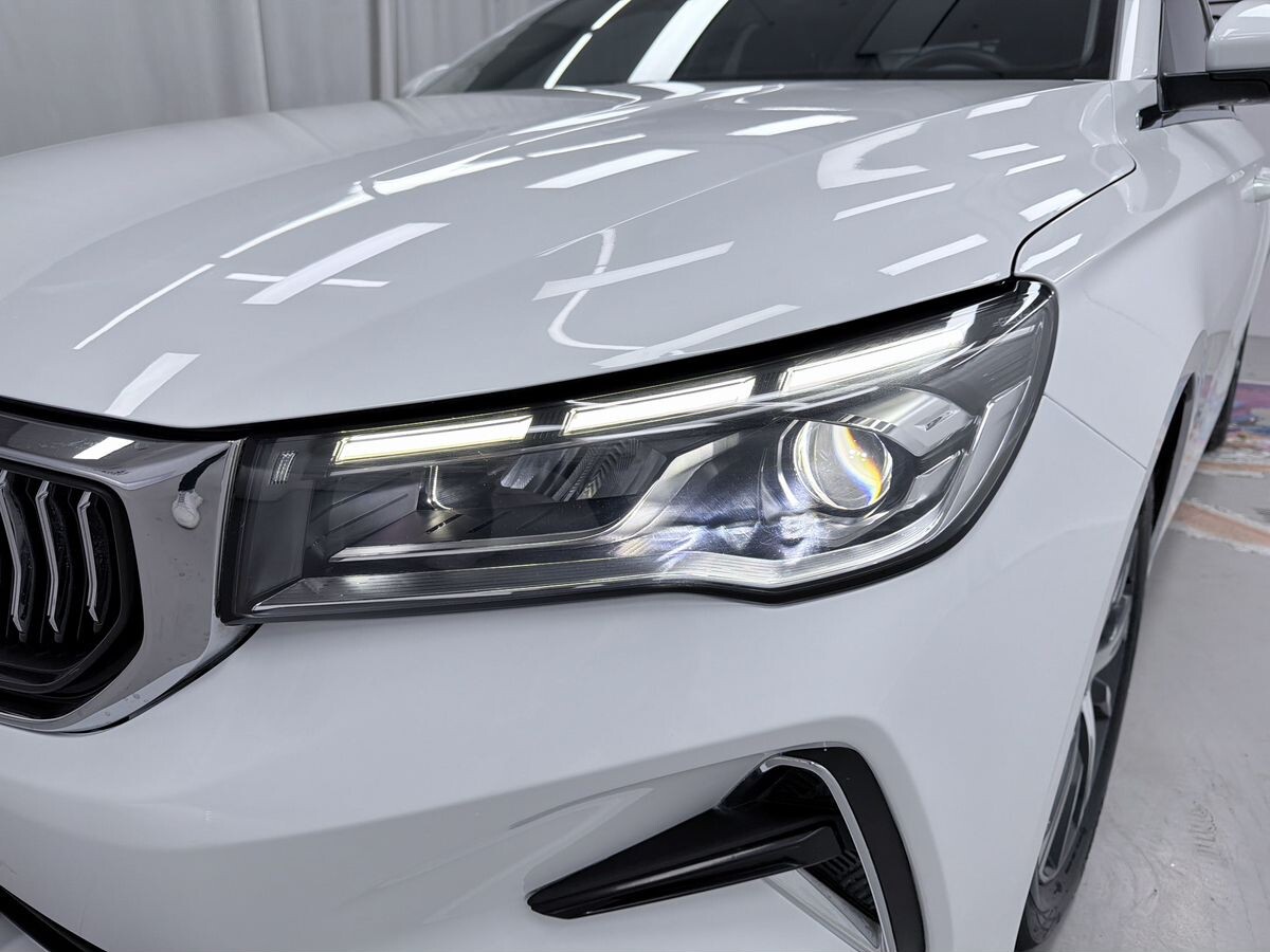 Geely Emgrand 2023 - фото автомобиля