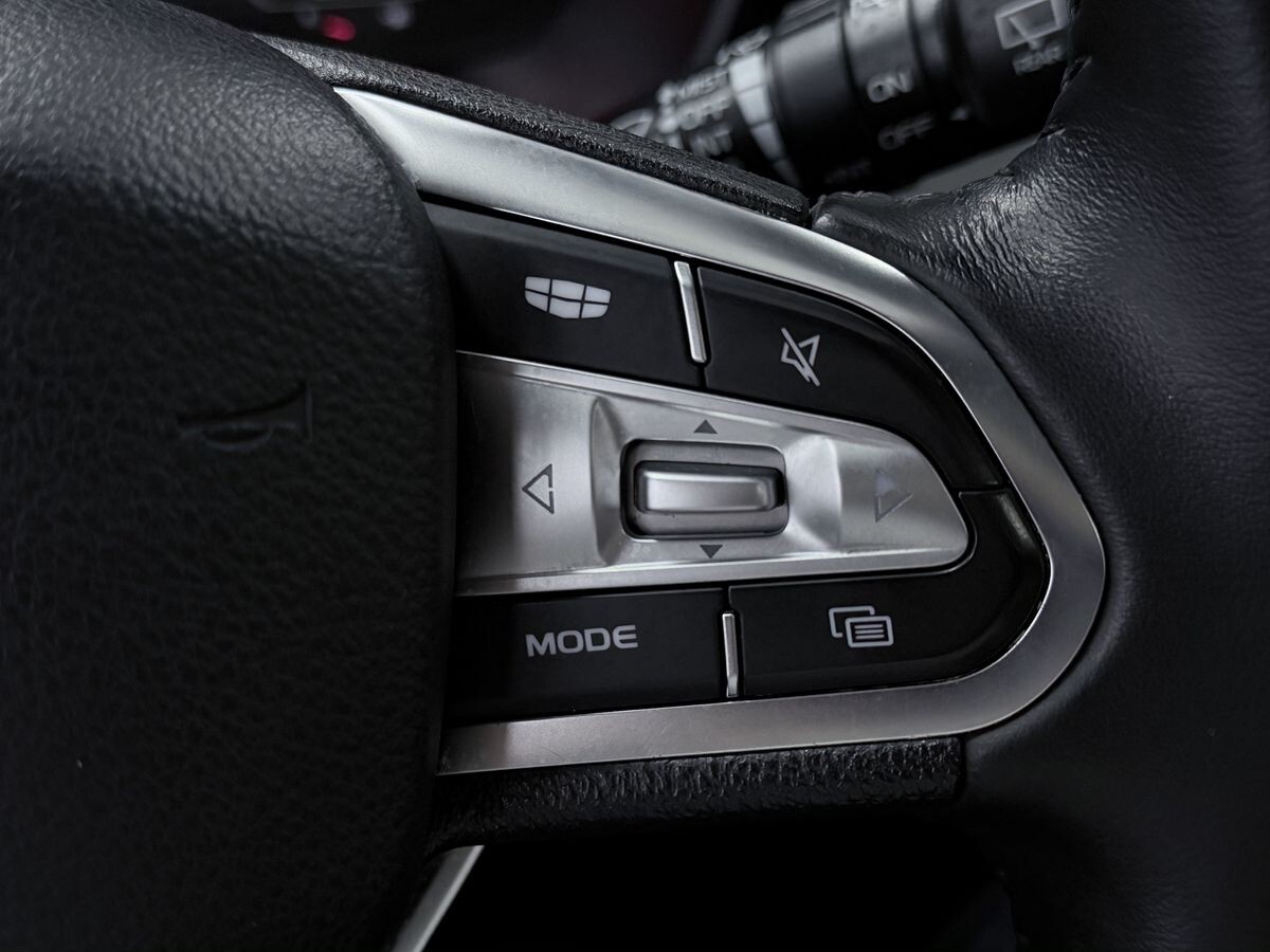 Geely Vision X6 Pro 2022 - фото автомобиля