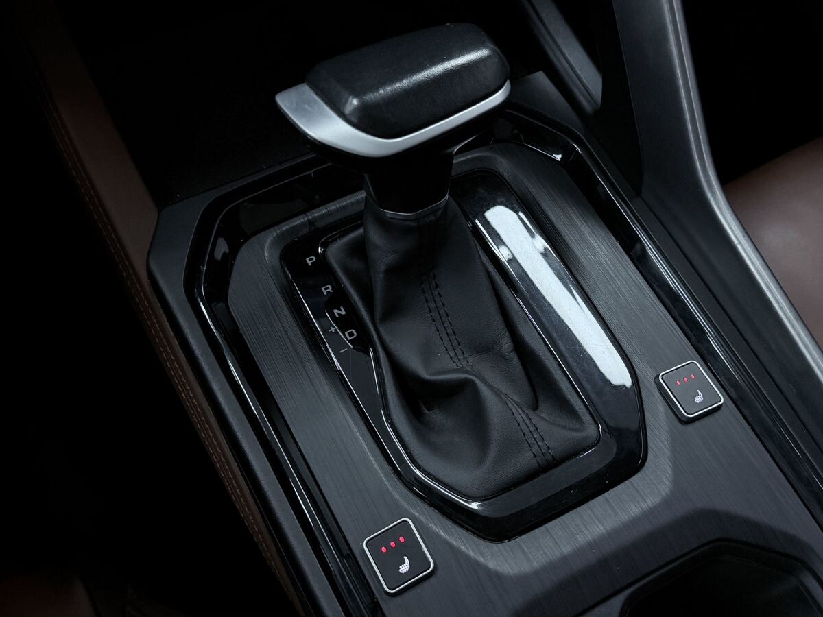 Geely Vision X6 Pro 2022 - фото автомобиля