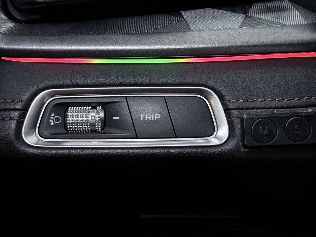 Geely Vision X6 Pro 2022 - фото автомобиля