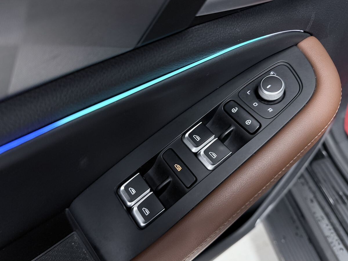 Geely Vision X6 Pro 2022 - фото автомобиля