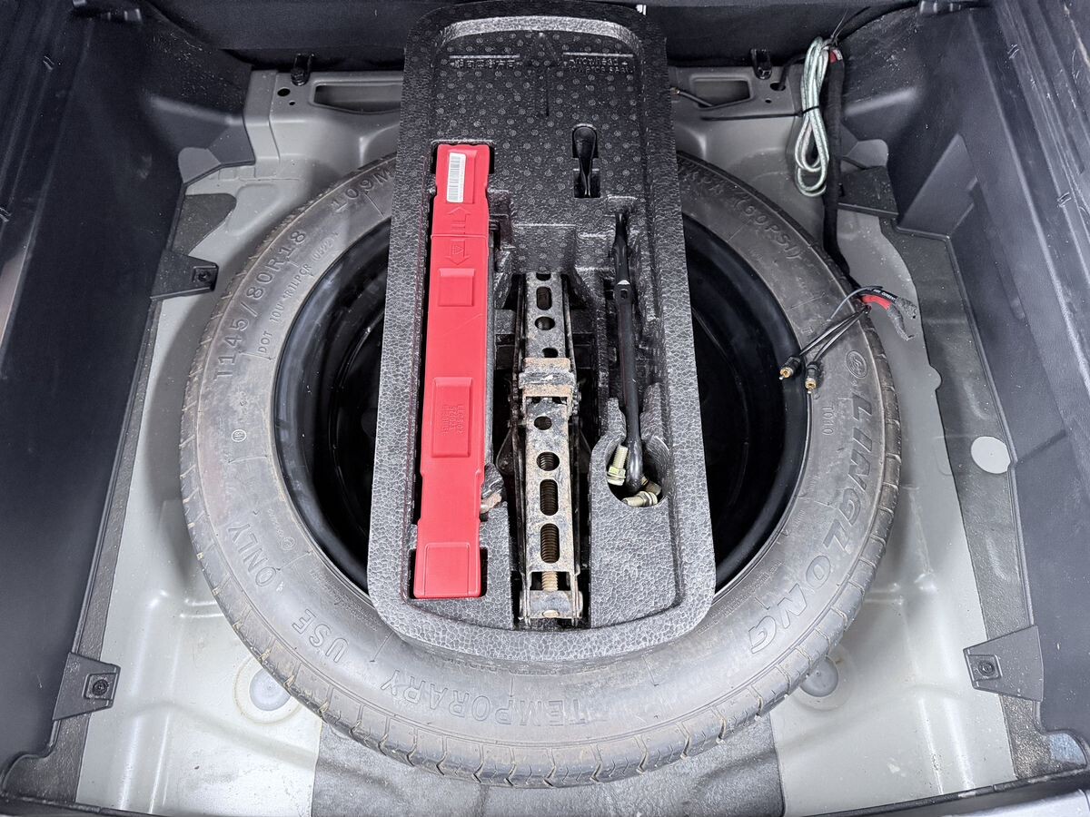 Geely Vision X6 Pro 2022 - фото автомобиля