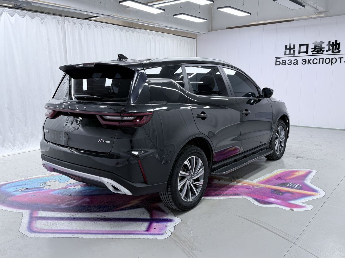 Geely Vision X6 Pro 2022 - фото автомобиля