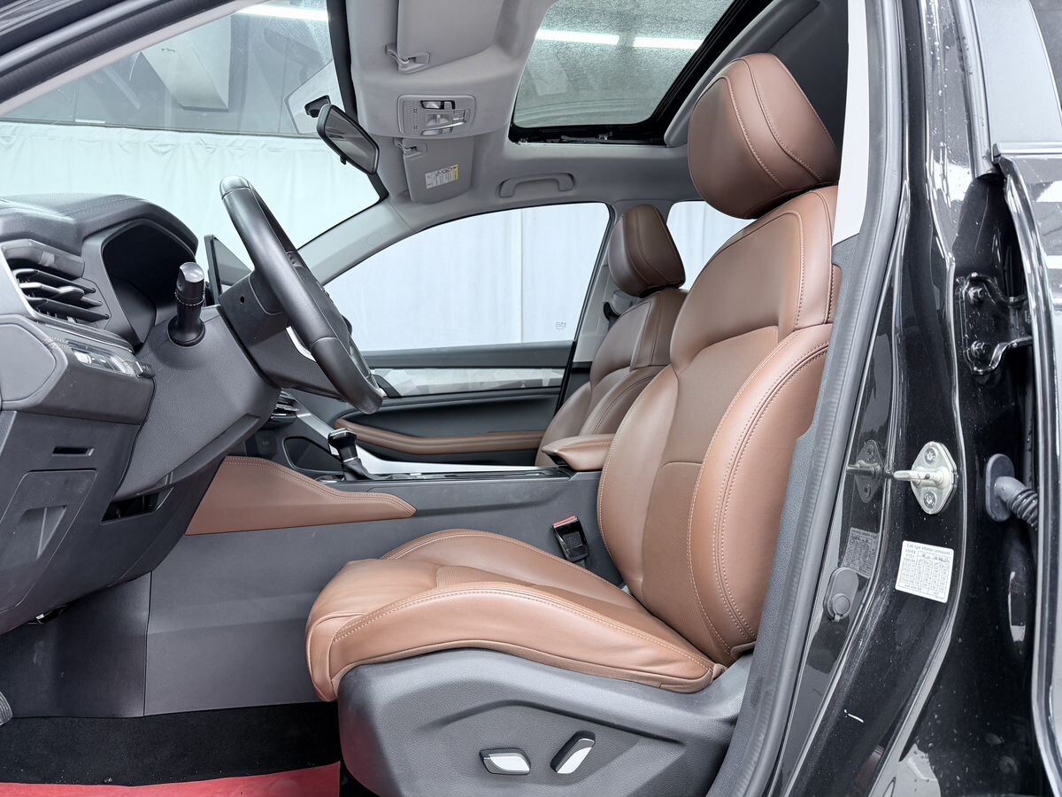 Geely Vision X6 Pro 2022 - фото автомобиля