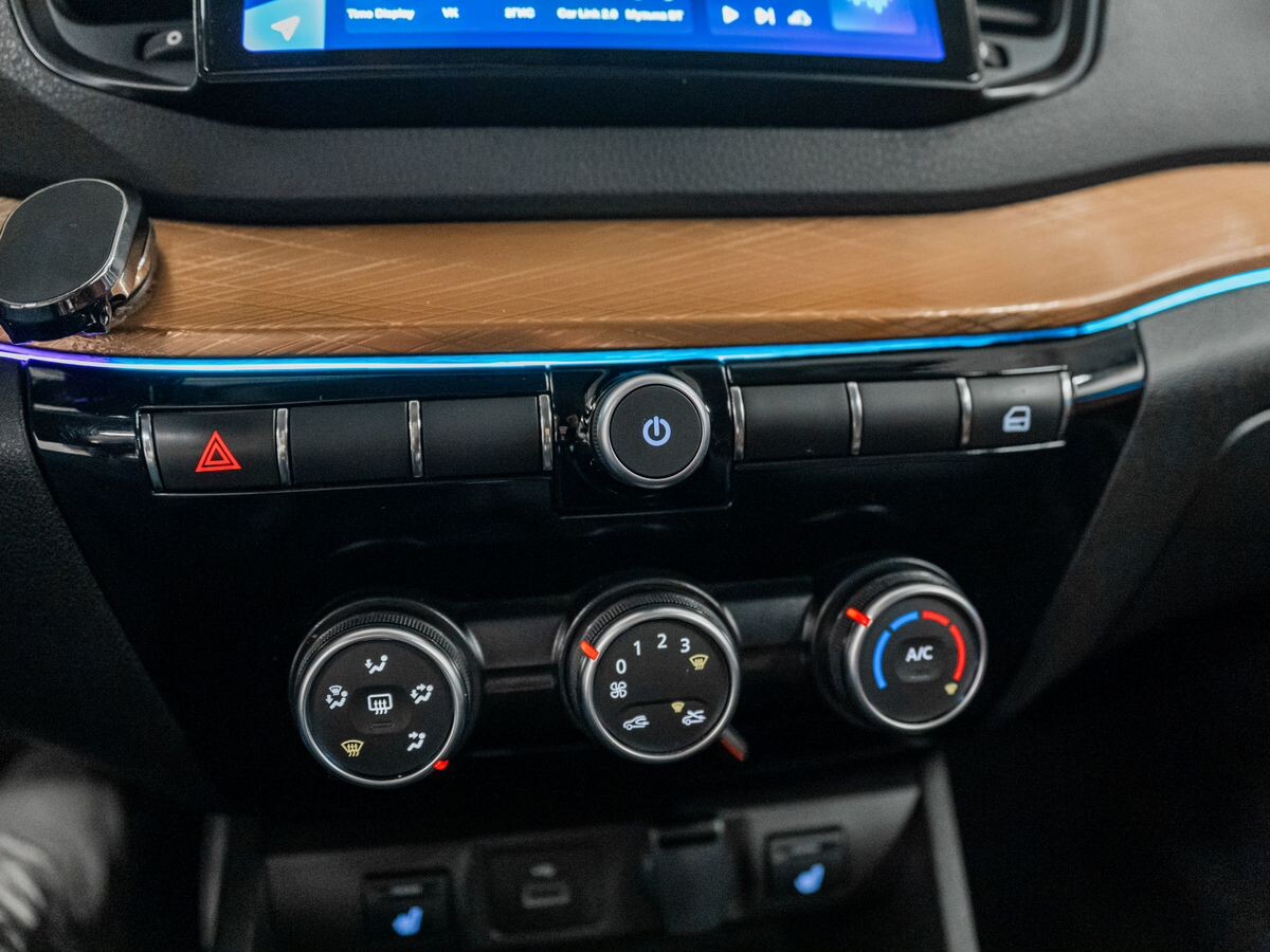 Лада Веста Кросс 2024 - фото автомобиля