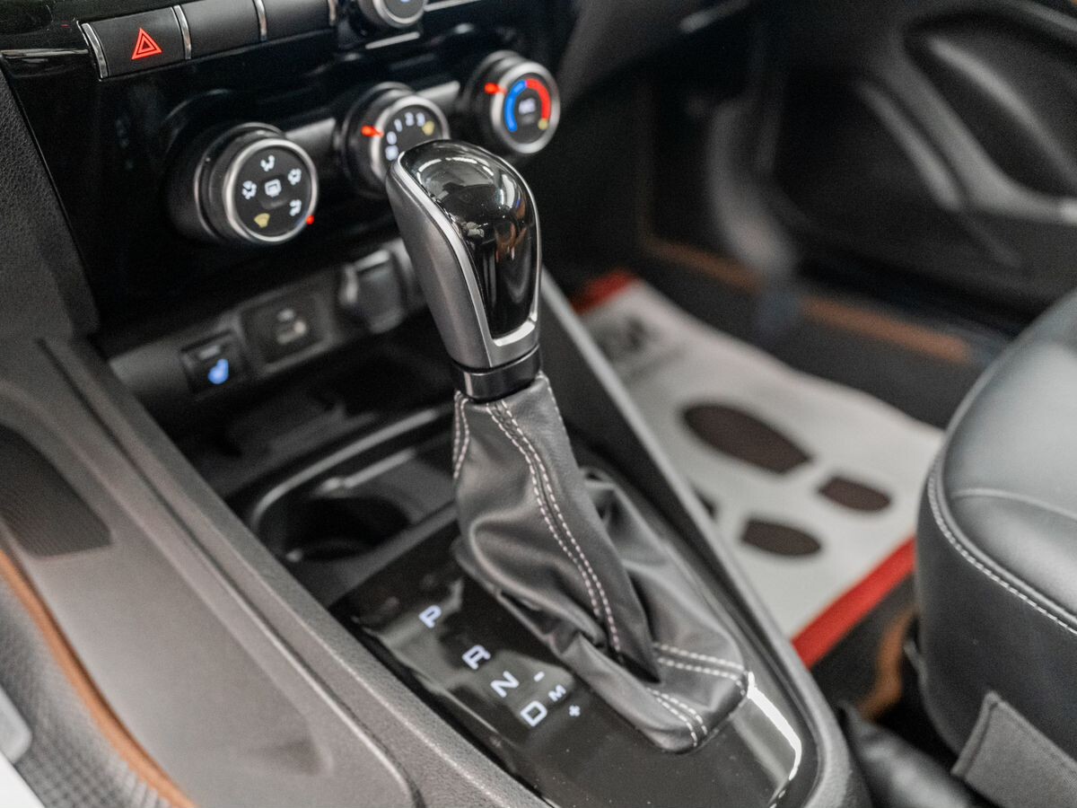 Лада Веста Кросс 2024 - фото автомобиля