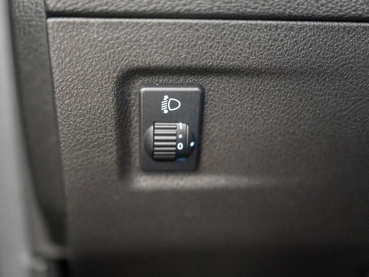 Лада Веста Кросс 2024 - фото автомобиля