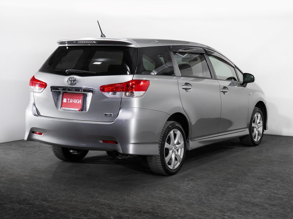 Toyota Wish 2009 - фото автомобиля