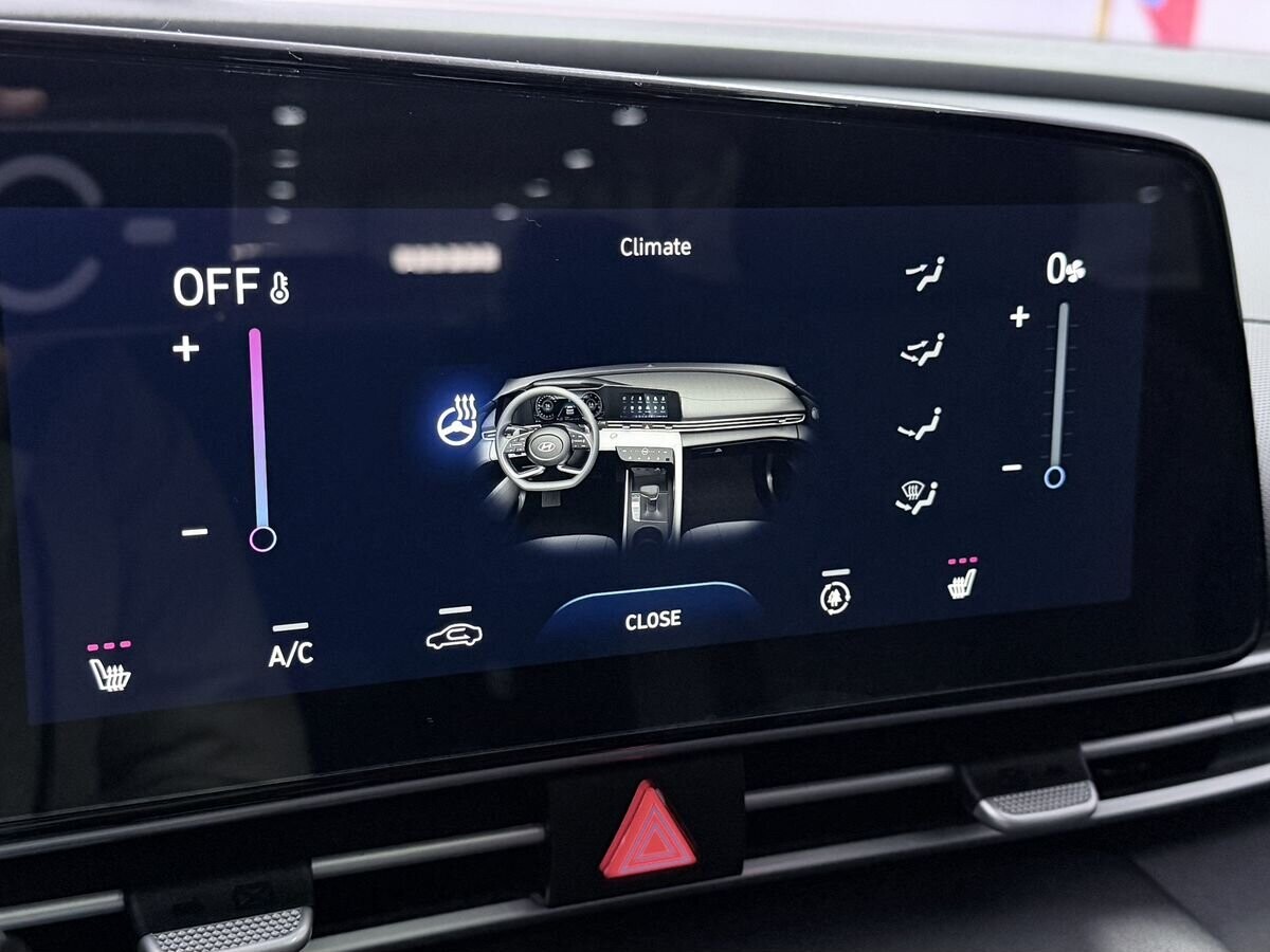 Hyundai Elantra 2023 - фото автомобиля