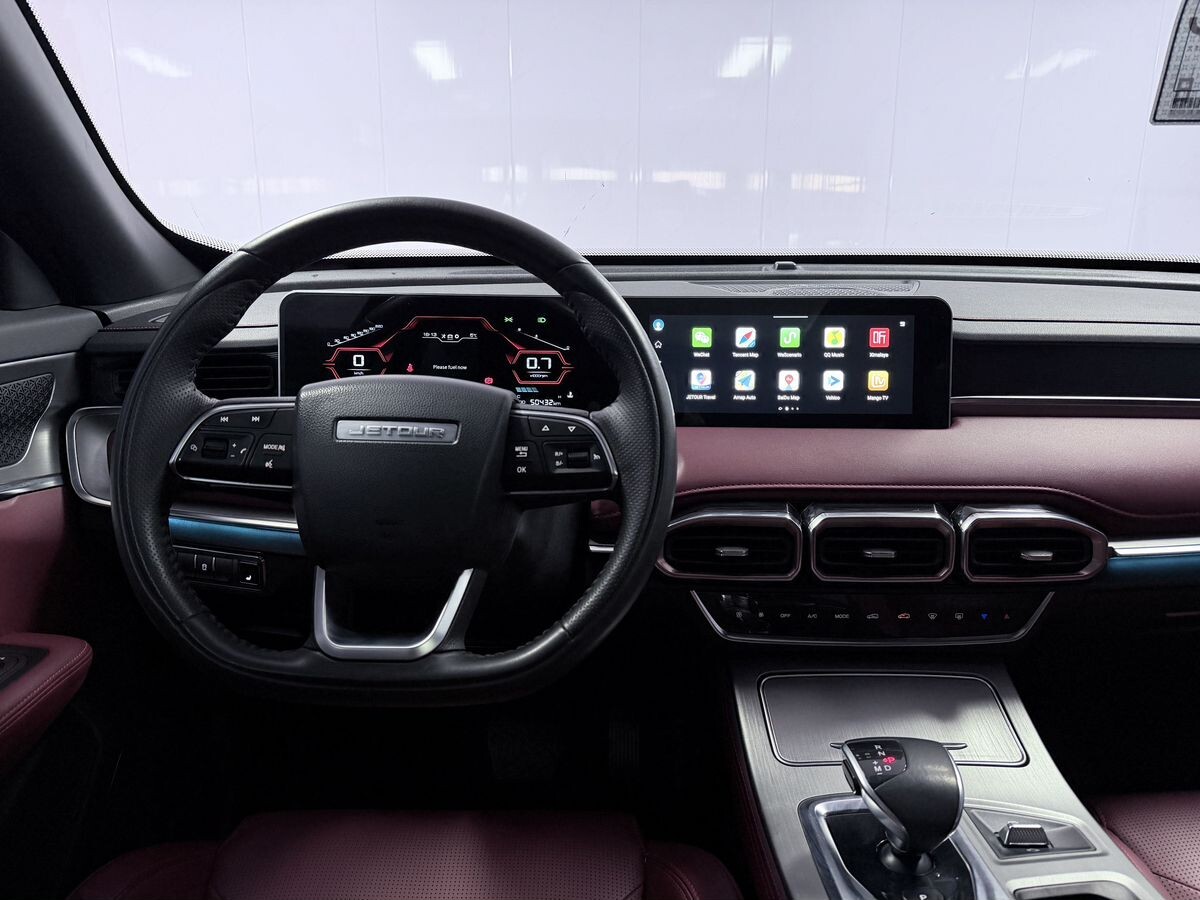 Jetour X70 Plus 2022 - фото автомобиля