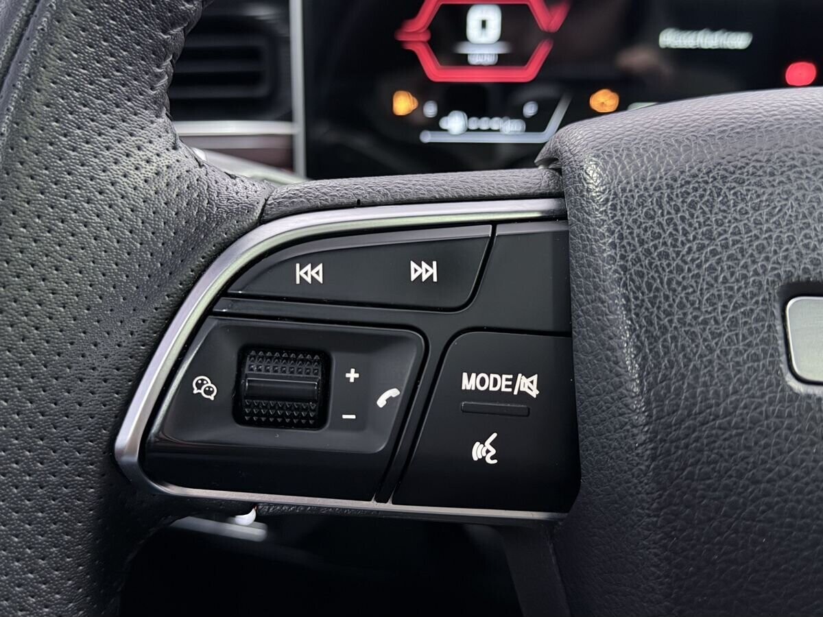 Jetour X70 Plus 2022 - фото автомобиля