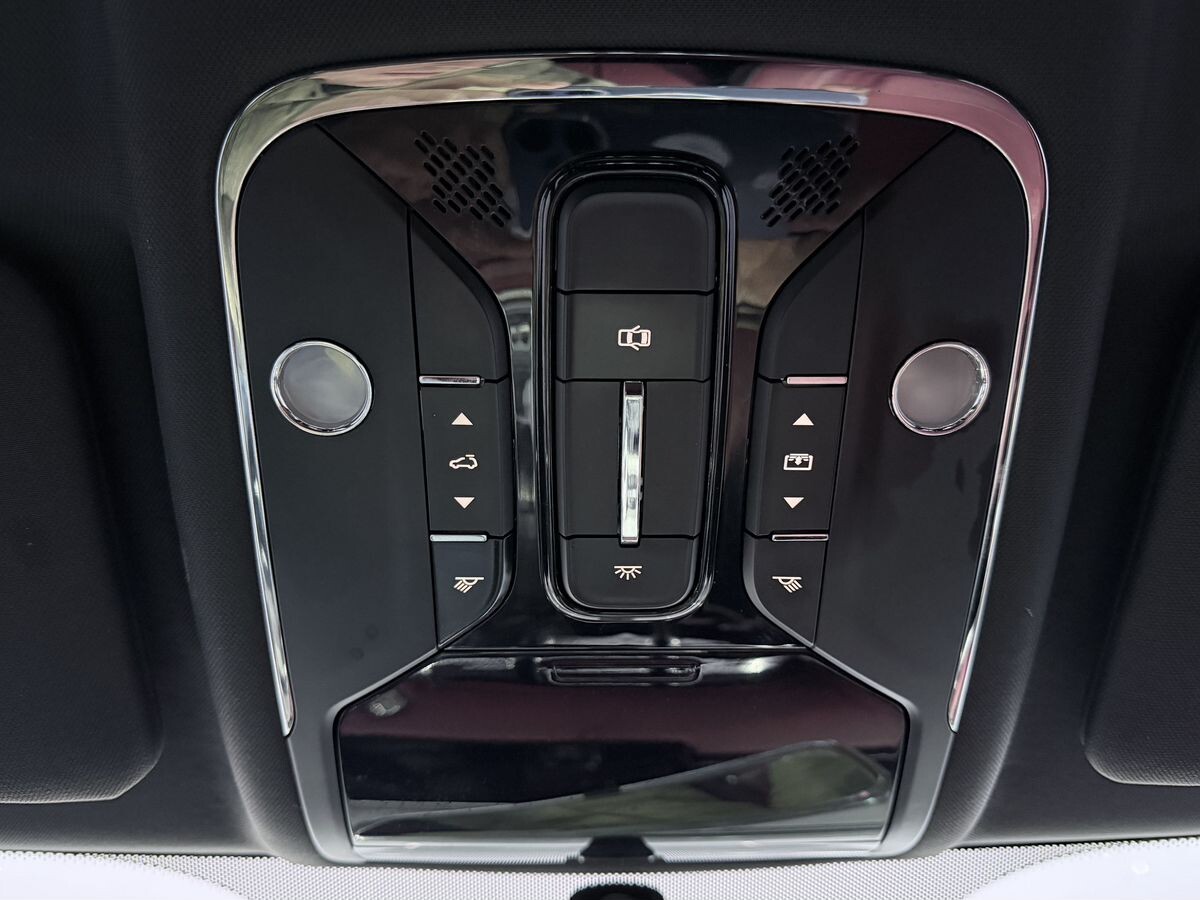 Jetour X70 Plus 2022 - фото автомобиля