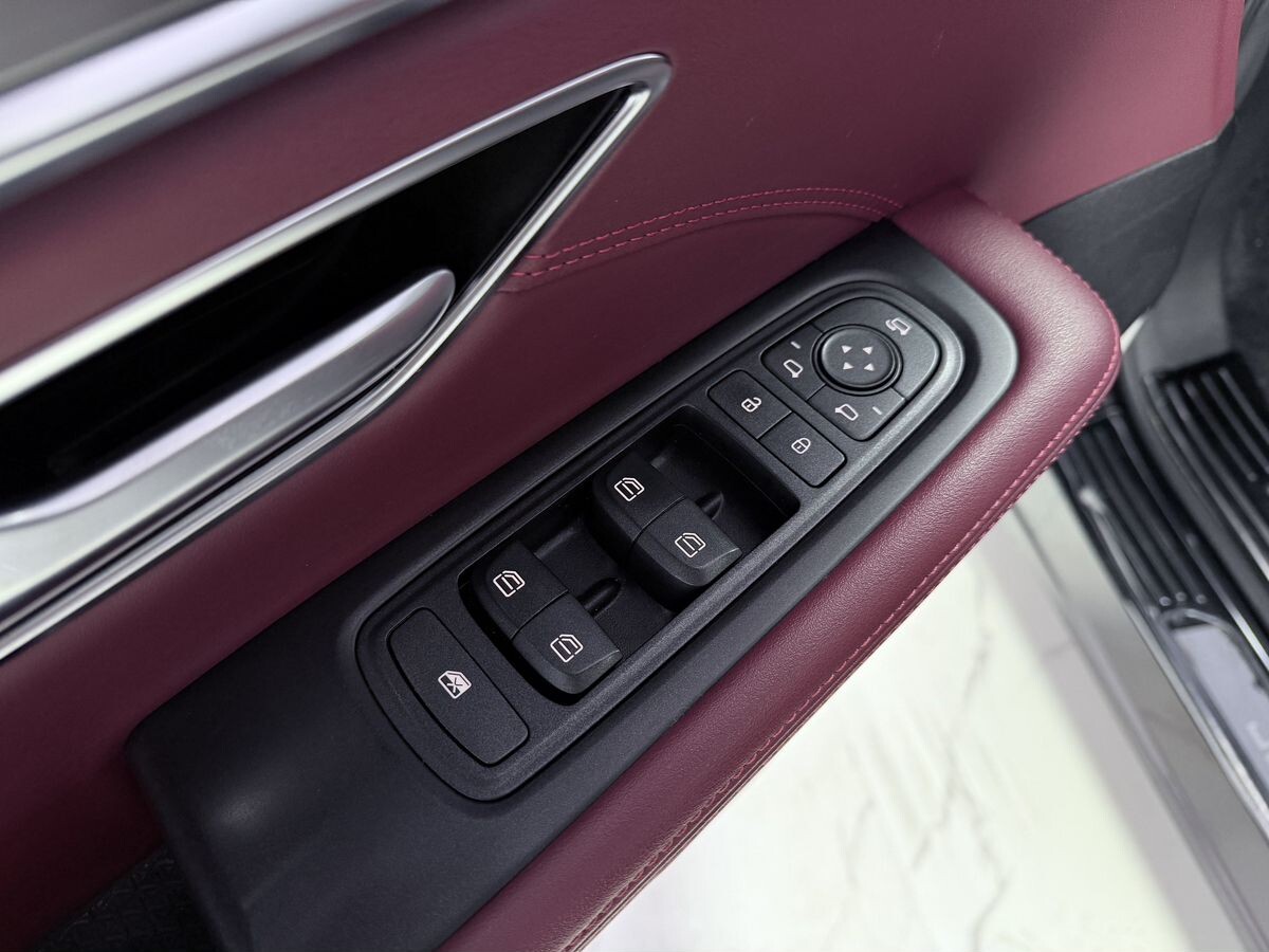 Jetour X70 Plus 2022 - фото автомобиля