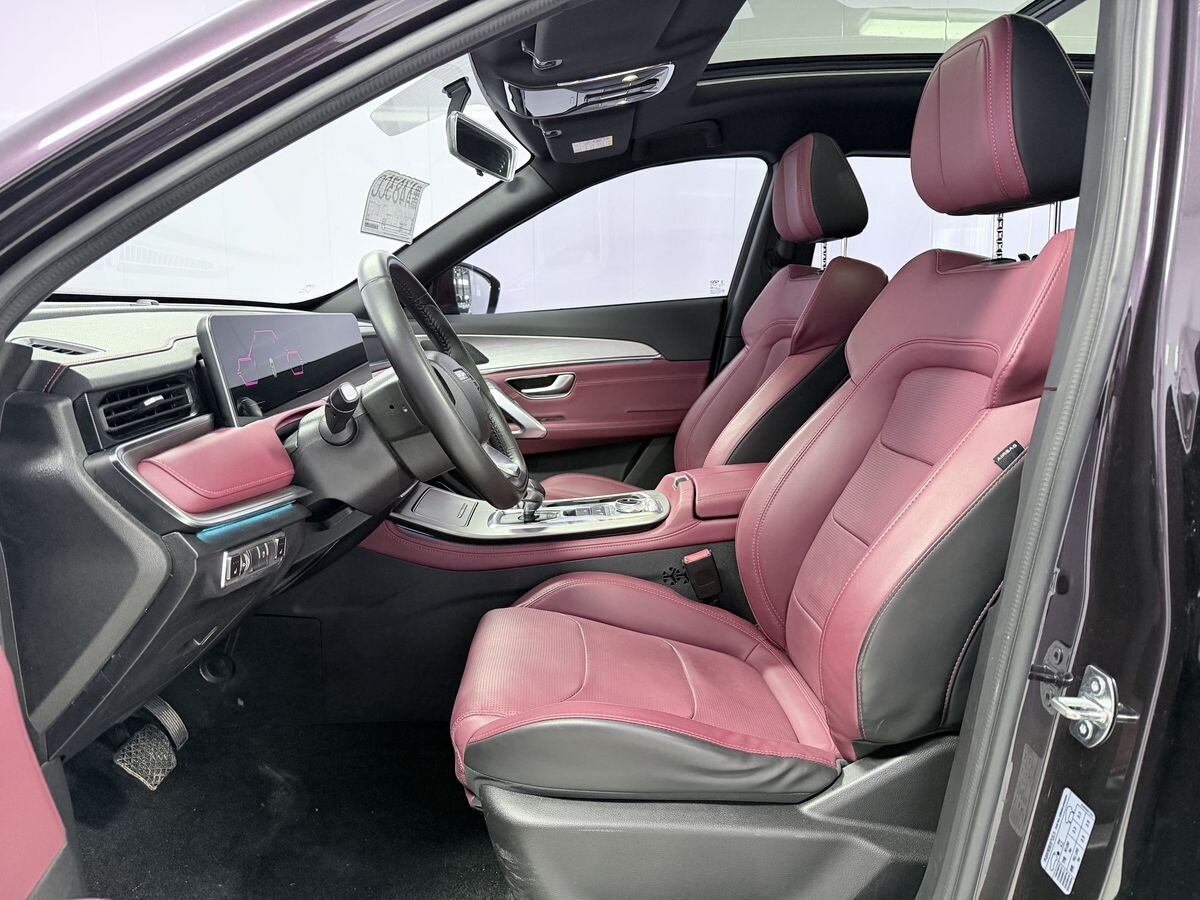 Jetour X70 Plus 2022 - фото автомобиля