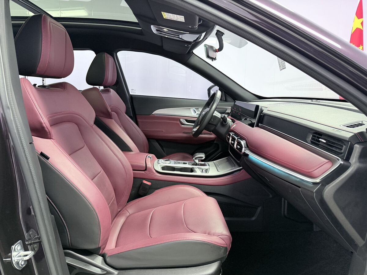 Jetour X70 Plus 2022 - фото автомобиля