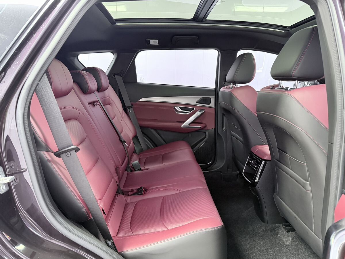 Jetour X70 Plus 2022 - фото автомобиля