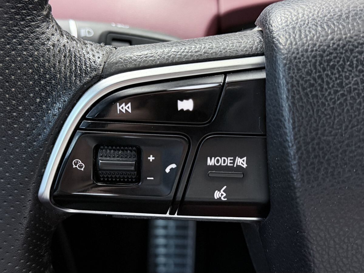 Jetour X70 Plus 2023 - фото автомобиля