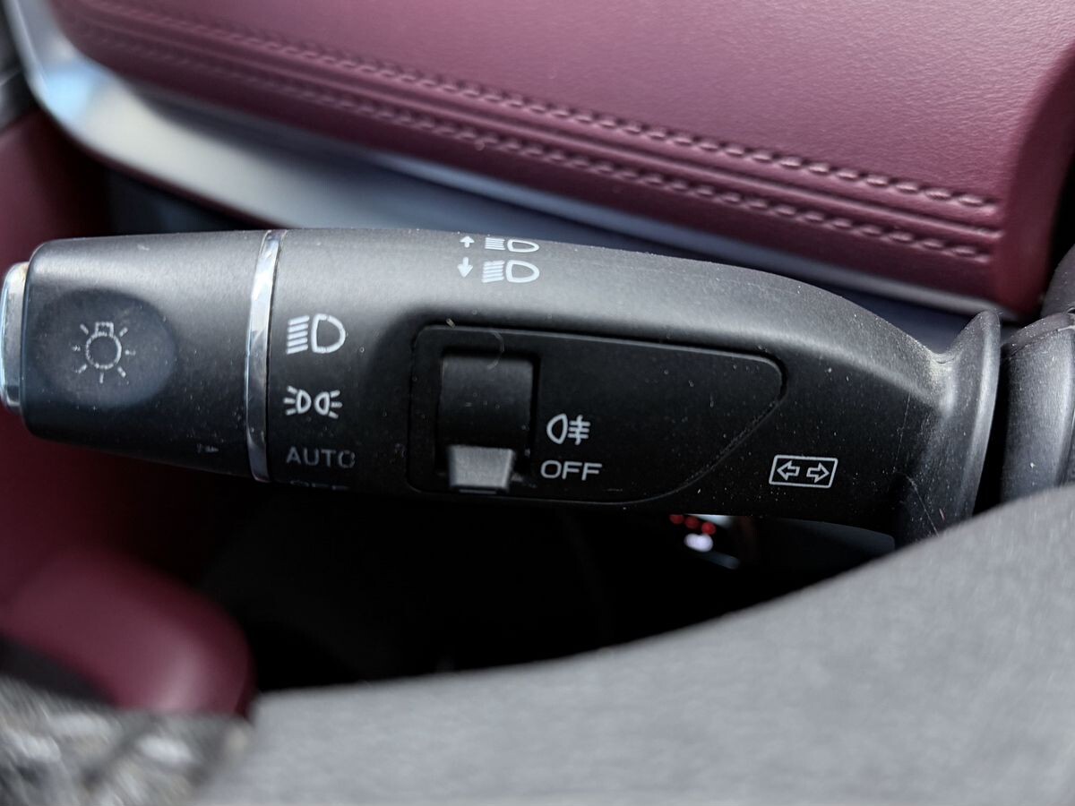 Jetour X70 Plus 2023 - фото автомобиля