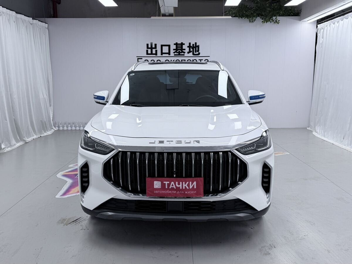Jetour X70 Plus 2023 - фото автомобиля