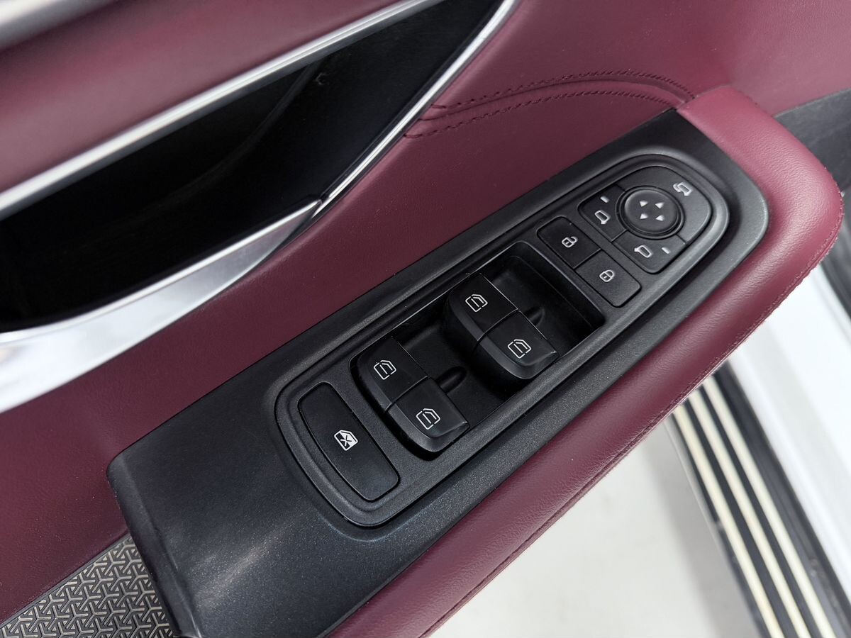 Jetour X70 Plus 2023 - фото автомобиля