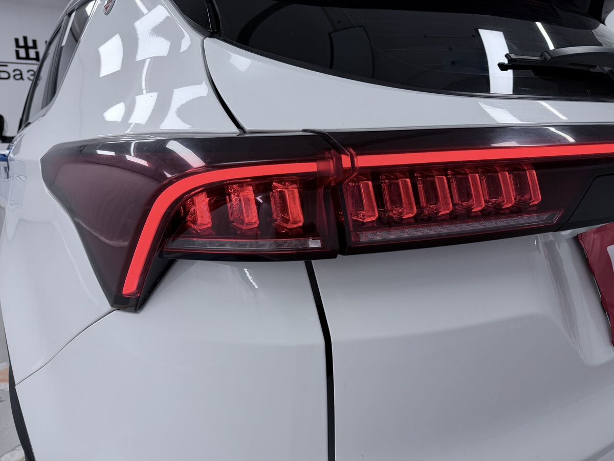 Jetour X70 Plus 2023 - фото автомобиля