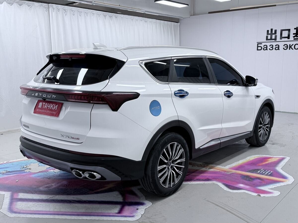 Jetour X70 Plus 2023 - фото автомобиля
