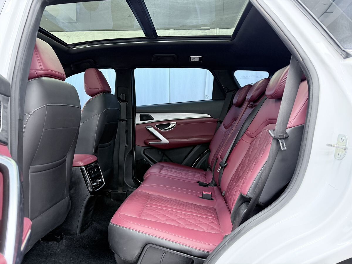 Jetour X70 Plus 2023 - фото автомобиля