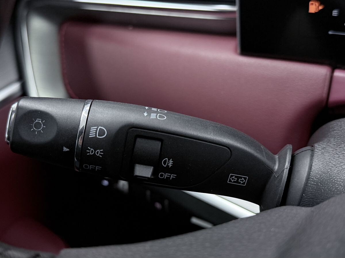 Jetour X70 Plus 2022 - фото автомобиля