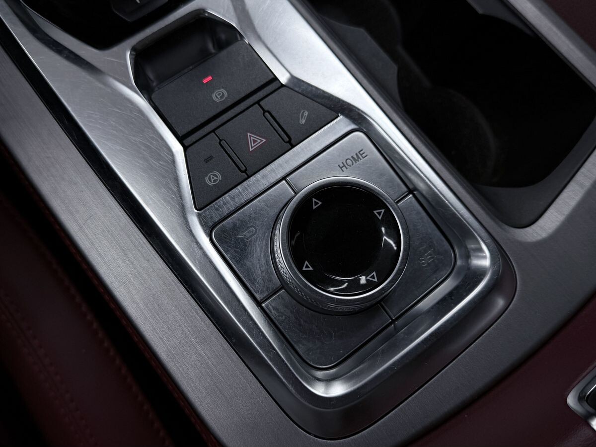 Jetour X70 Plus 2022 - фото автомобиля