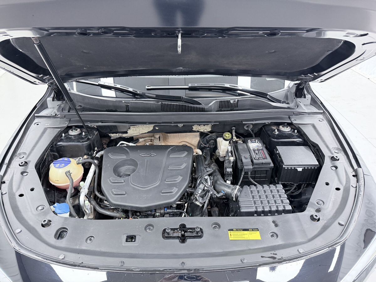 Jetour X70 Plus 2022 - фото автомобиля