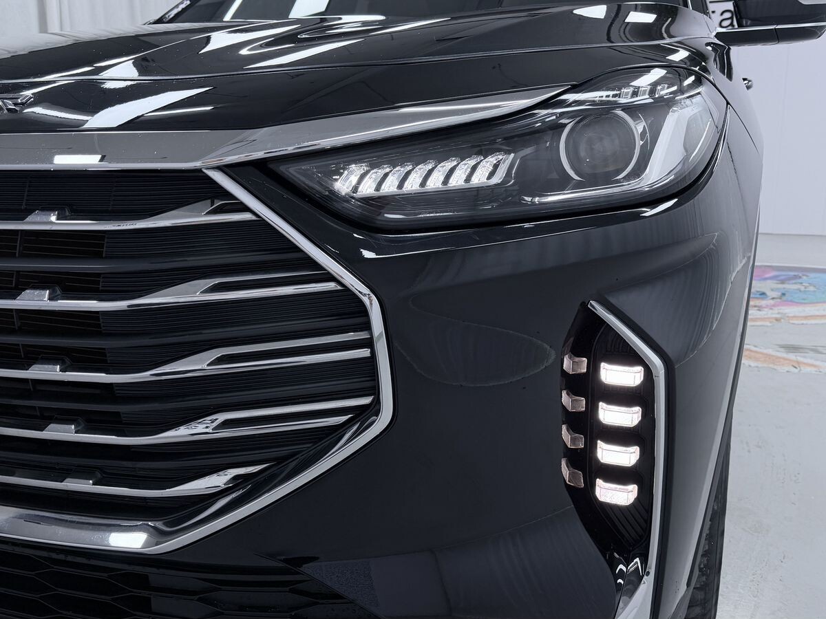 Jetour X70 Plus 2022 - фото автомобиля