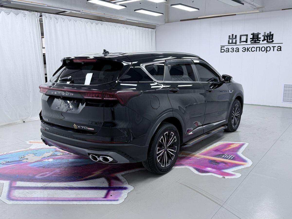 Jetour X70 Plus 2022 - фото автомобиля