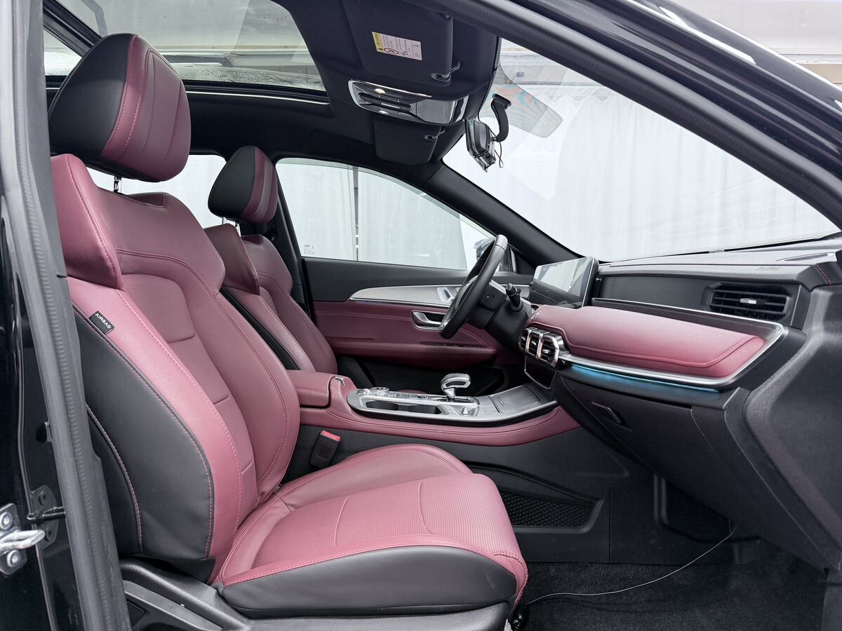 Jetour X70 Plus 2022 - фото автомобиля