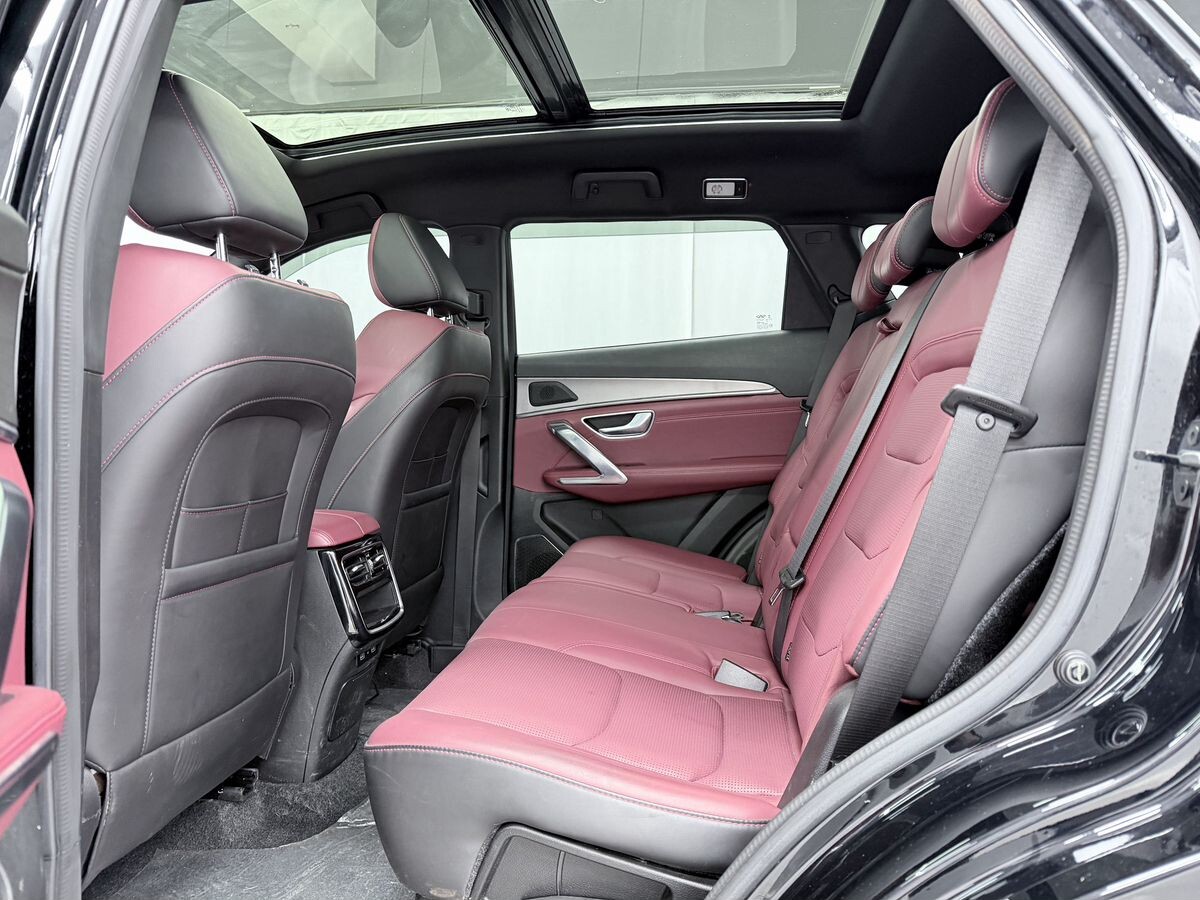 Jetour X70 Plus 2022 - фото автомобиля