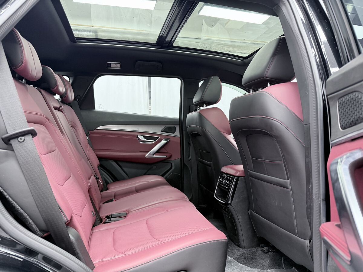 Jetour X70 Plus 2022 - фото автомобиля