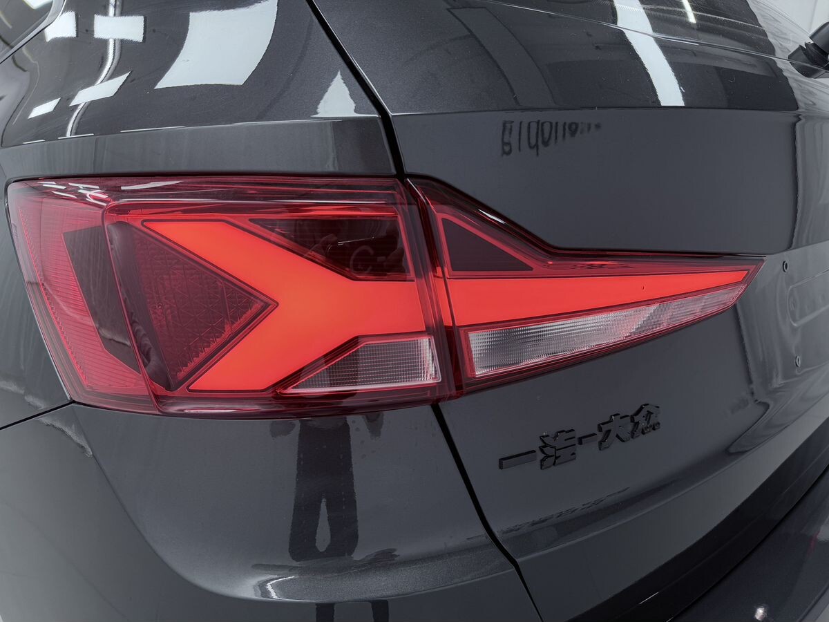 Jetta VS7 2023 - фото автомобиля