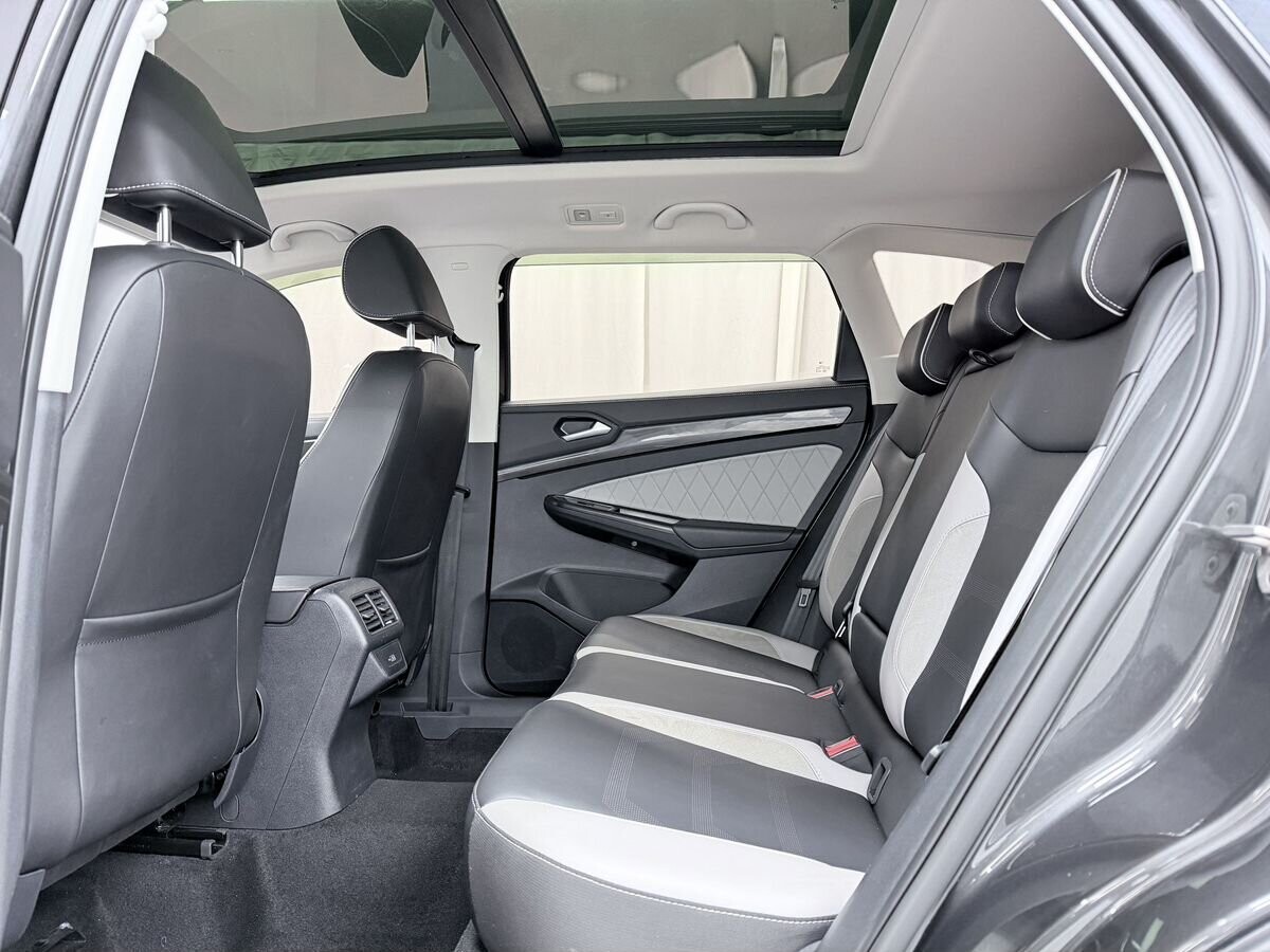 Jetta VS7 2023 - фото автомобиля