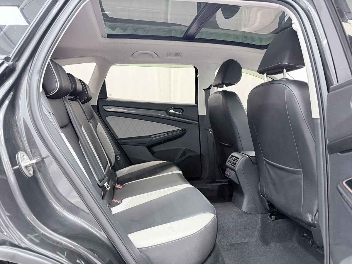 Jetta VS7 2023 - фото автомобиля