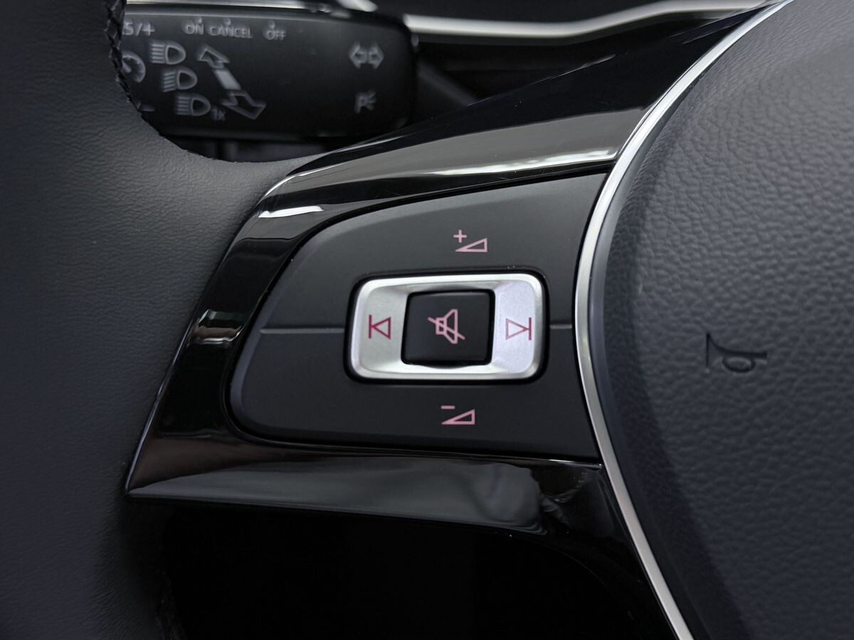 Jetta VS7 2023 - фото автомобиля