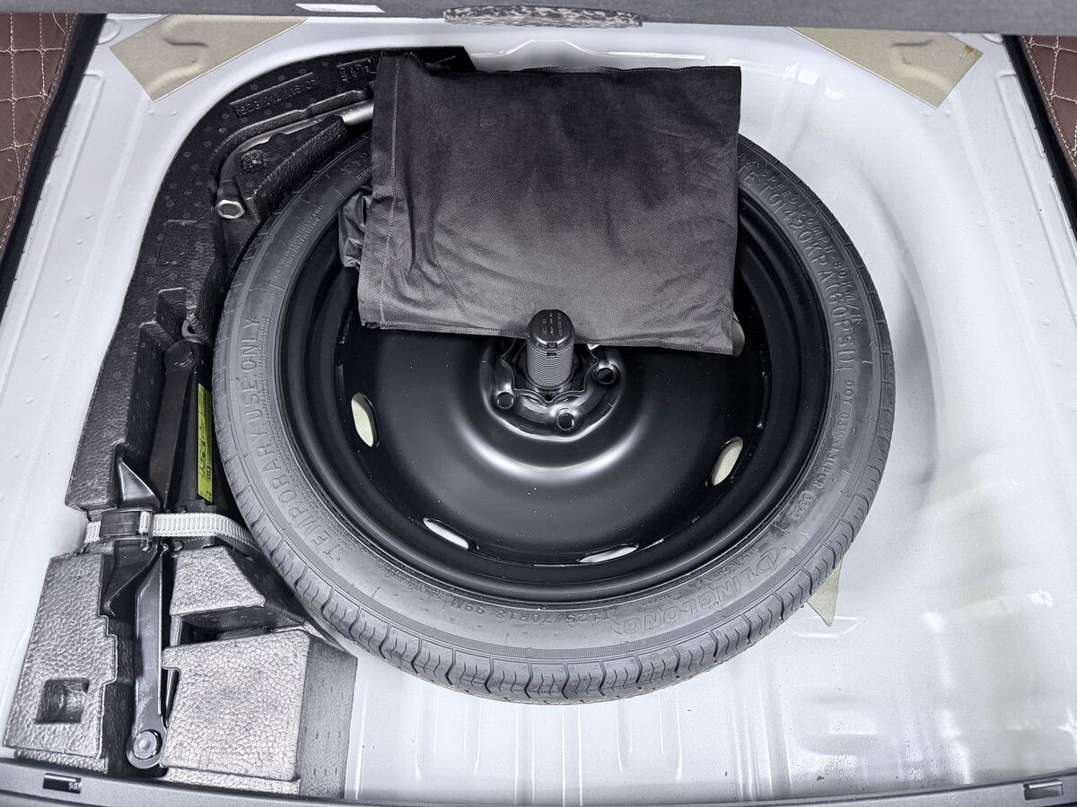 Jetta VS7 2023 - фото автомобиля