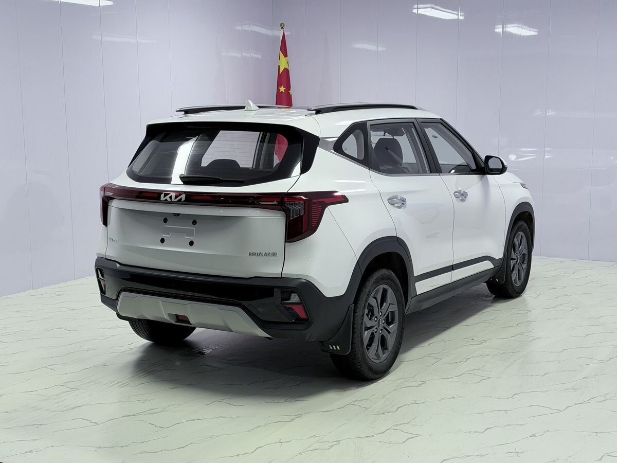 Kia Seltos 2023 - фото автомобиля