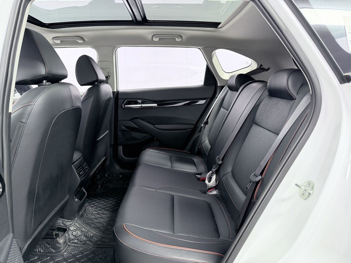 Kia Seltos 2023 - фото автомобиля