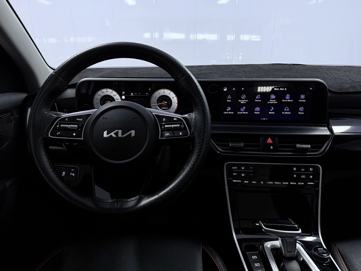 Kia Seltos 2023 - фото автомобиля