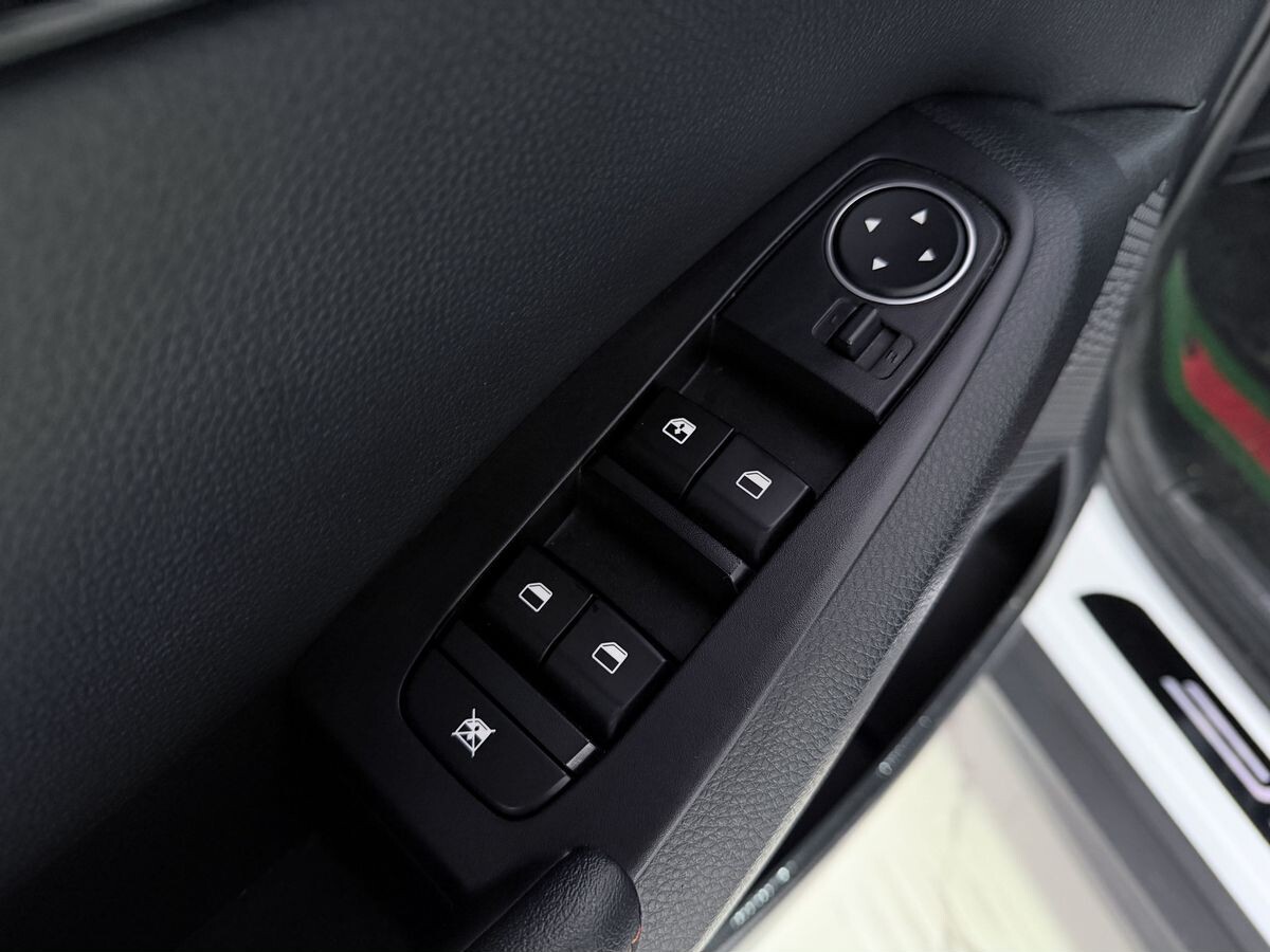 Kia Seltos 2023 - фото автомобиля