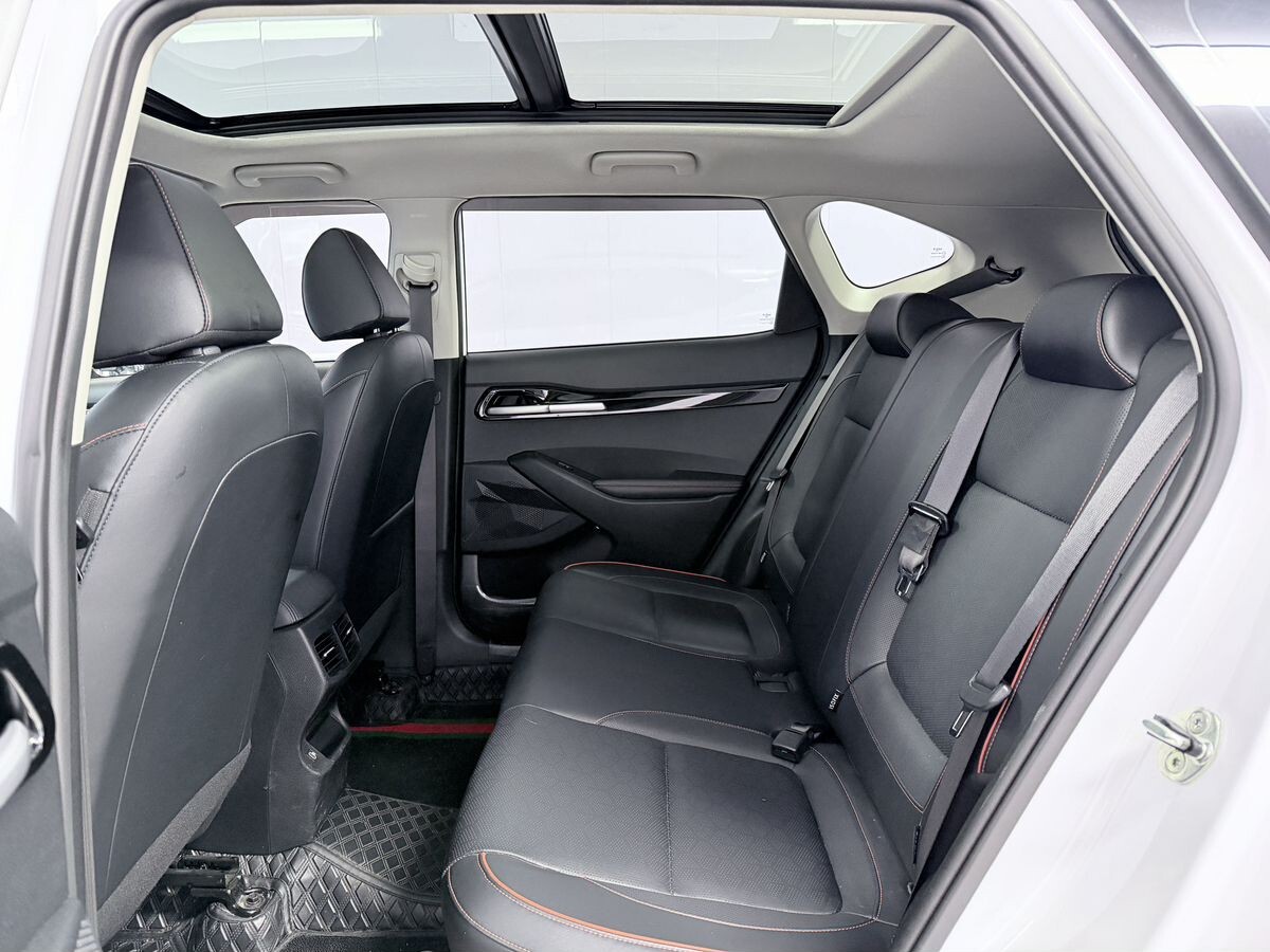 Kia Seltos 2023 - фото автомобиля