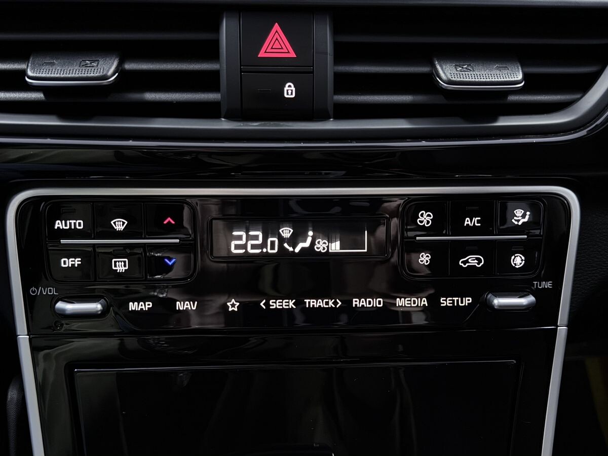 Kia Seltos 2023 - фото автомобиля