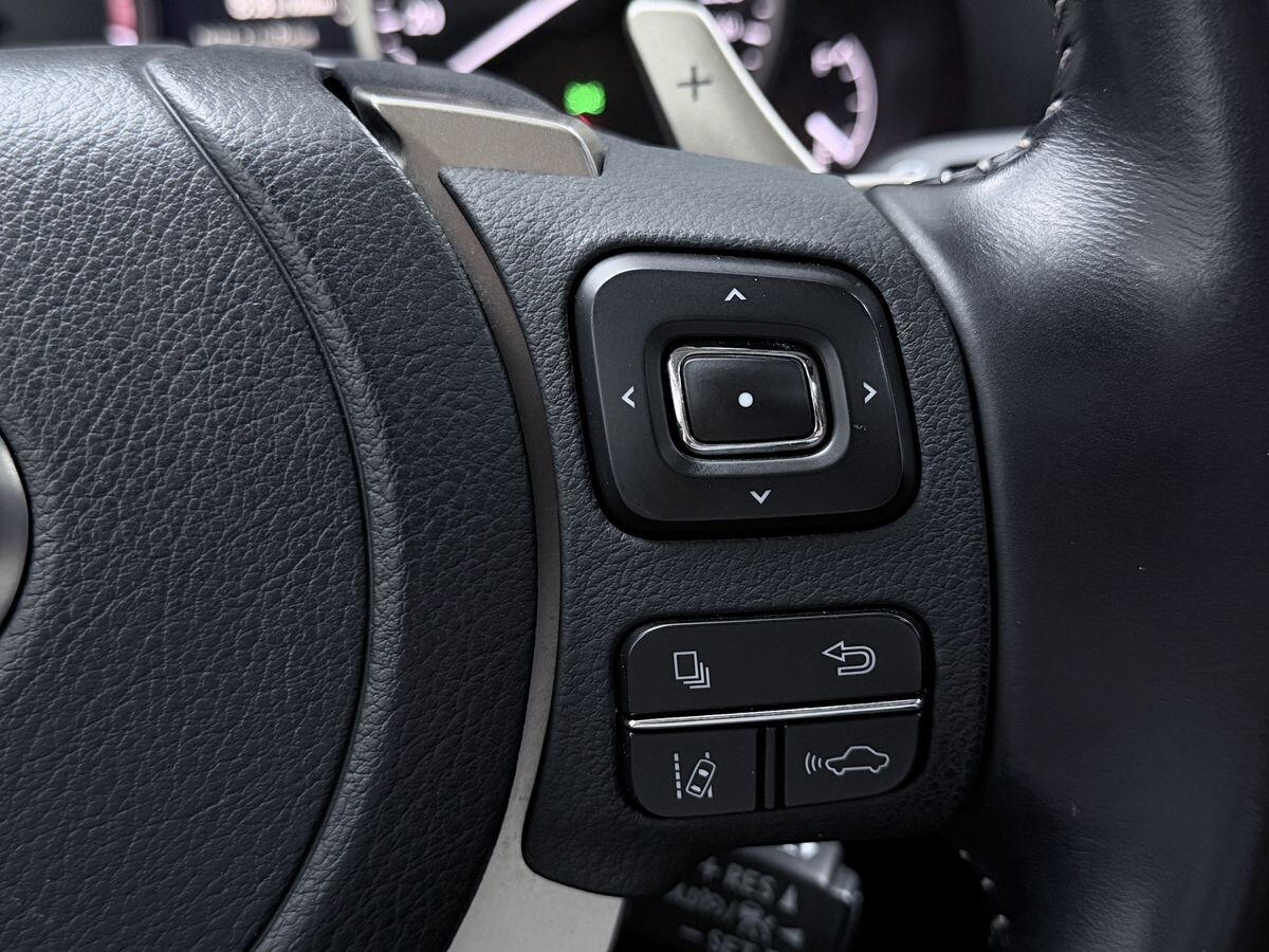 Lexus NX200 2021 - фото автомобиля