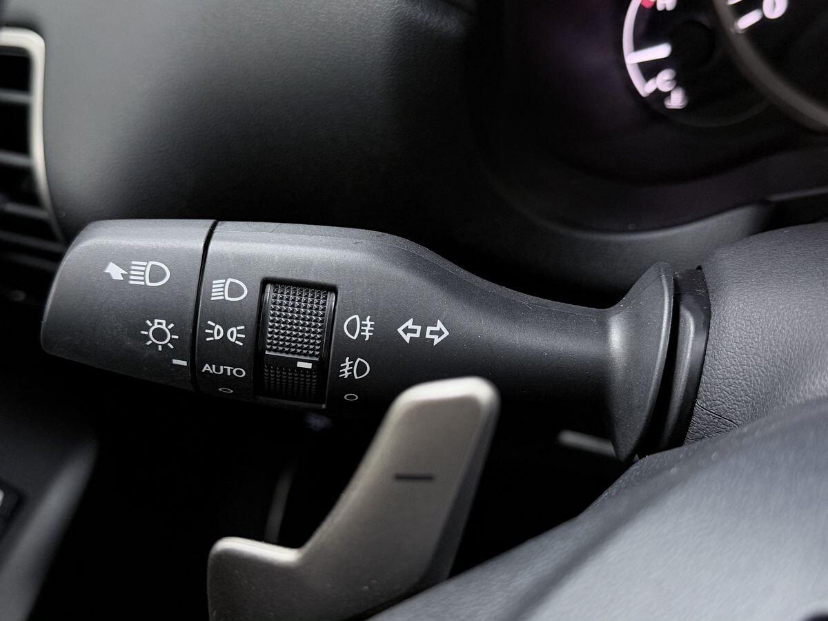 Lexus NX200 2021 - фото автомобиля